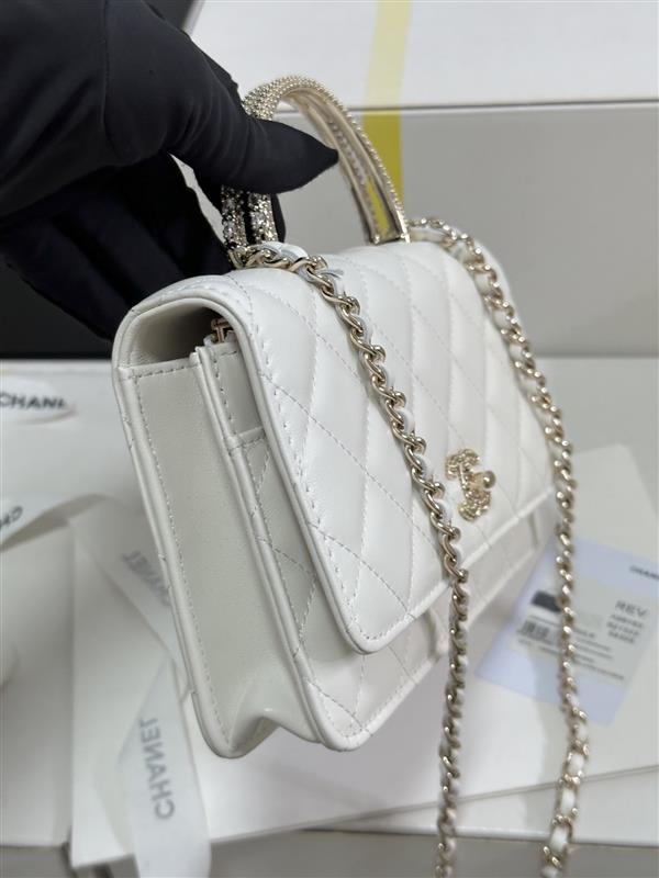 2026127205142349 700